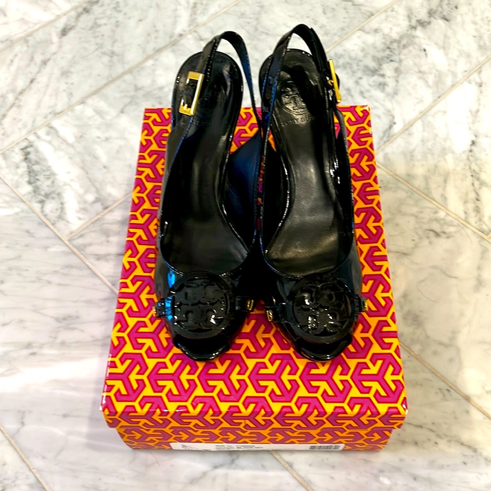 Tory Burch black patent leather sling back heels with gold accents